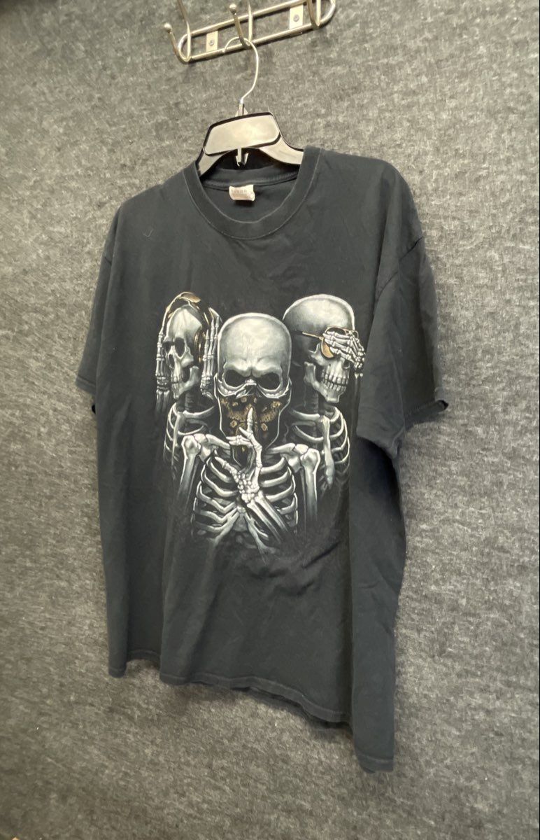 Three Skulls See Hear Speak No Evil Skeleton Graphic T-Shirt Black Sz XL