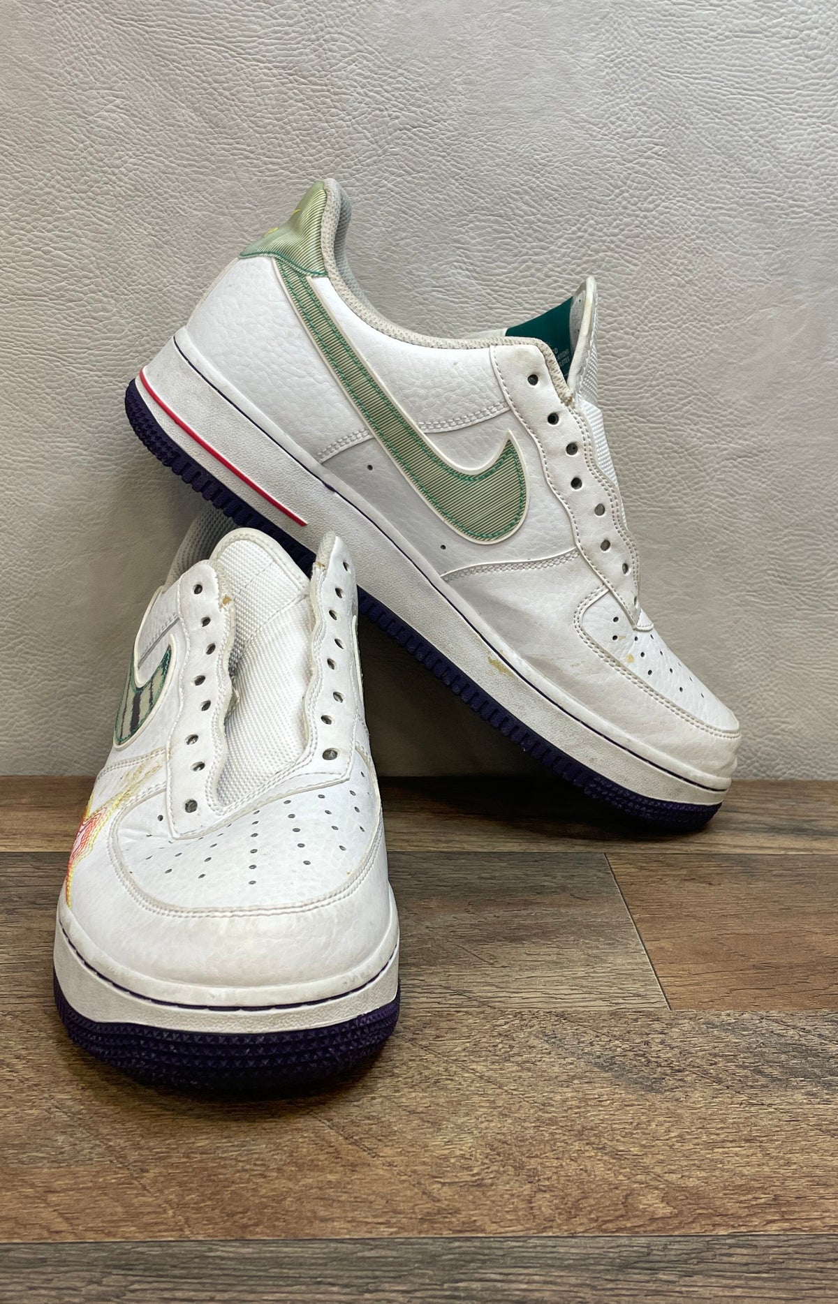 Nike Air Force 1 '07 LV8 White Multi-Color Basketball Sneakers Size 8.5