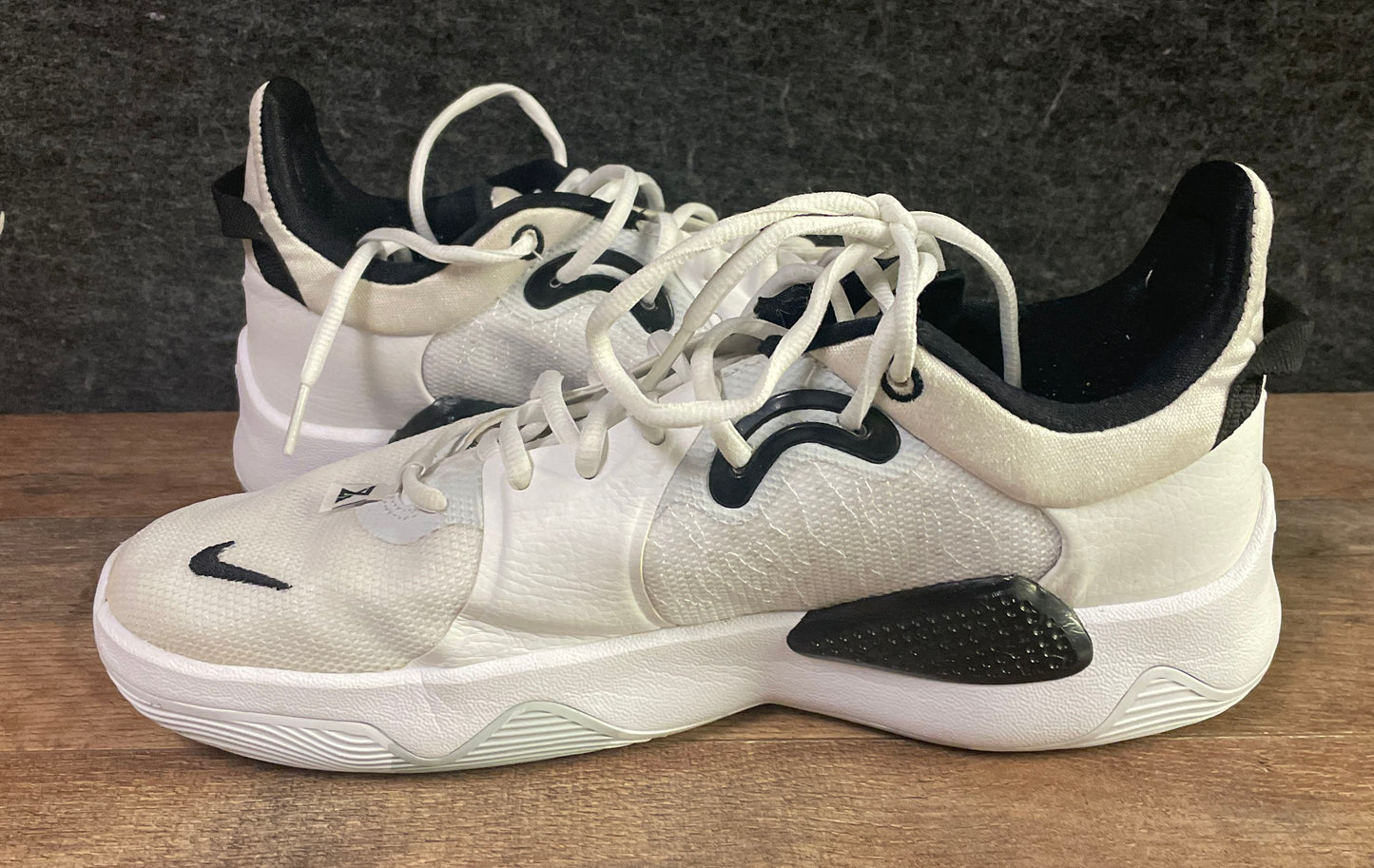Nike PG 5 White Black Basketball Shoes Size 10
