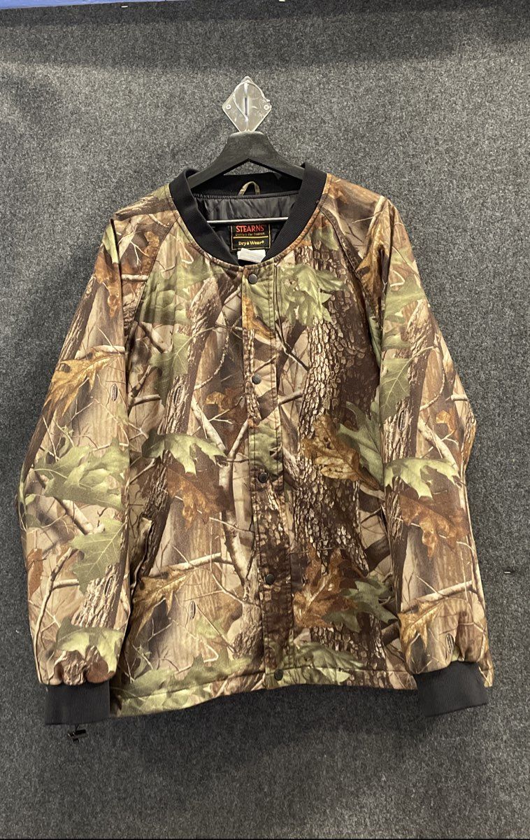 Vintage 90s Stearns Dry Wear Men's Realtree Hardwoods Camo Insulated Jacket XL