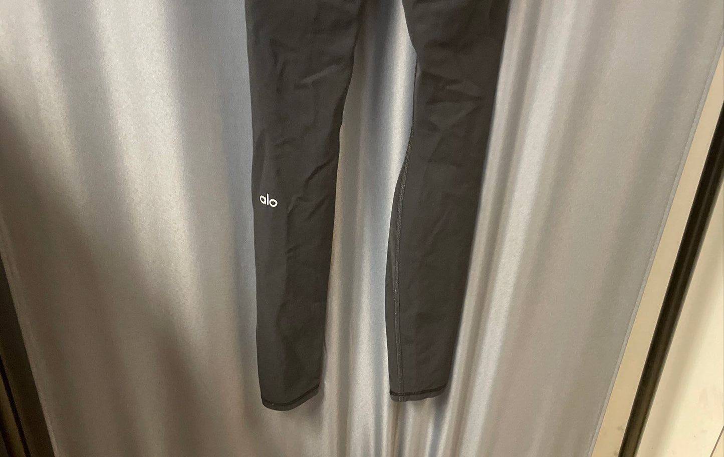 Alo Yoga Women's Black High-Waist Ripped Warrior Yoga Leggings Sz XXS