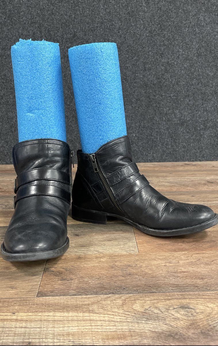 Born Black Leather Moto Buckle Side Zip Ankle Boots Women's Size 9