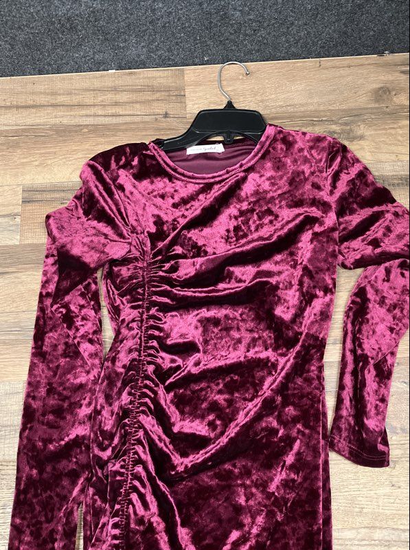 Live To Be Spoiled Women's Burgundy Crushed Velvet Ruched Bodycon Dress Sz S