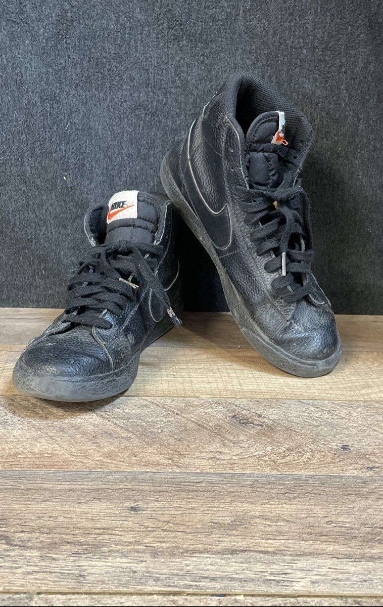 Nike Blazer Mid Black Tumbled Leather Gum Sole Youth Sneakers Size 6.5Y