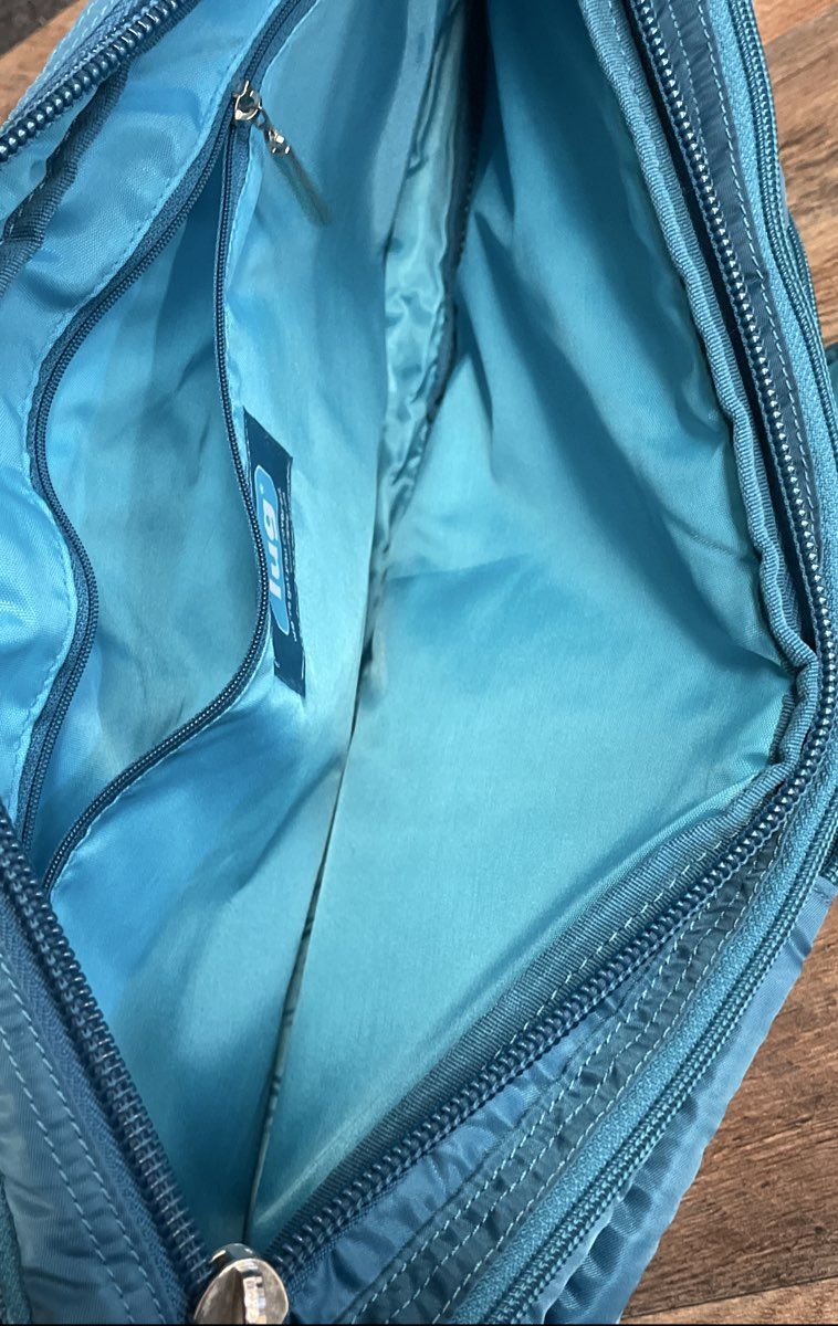 Lug Teal Blue Quilted Sling Bag Crossbody Pacer Travel Multi-Pocket