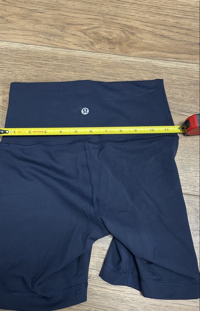 Lululemon Women's Navy Blue High-Rise Athletic Biker Yoga Gym Shorts