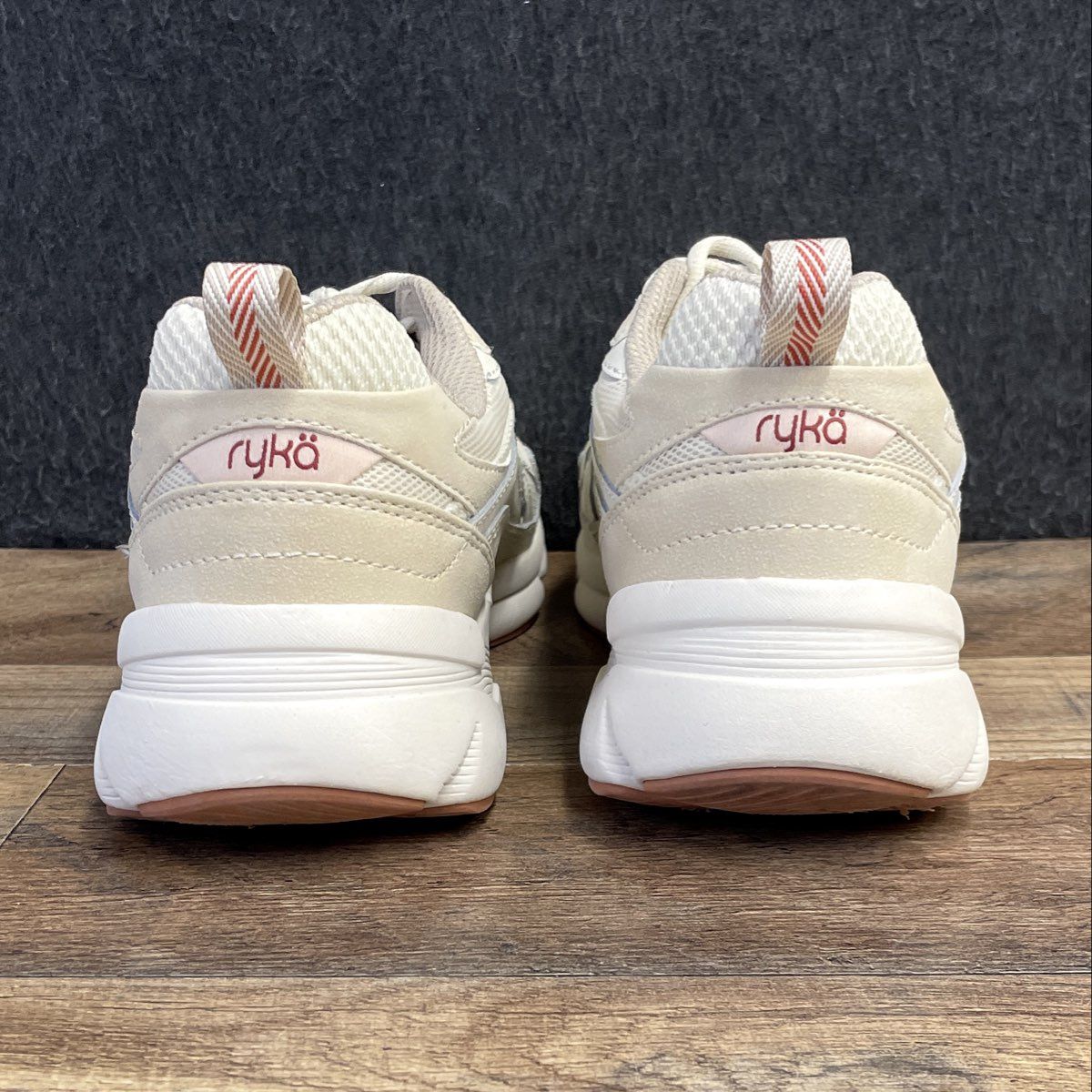 Ryka Skyrise Women's Walking Sneaker Off White Cream Leather Size 8