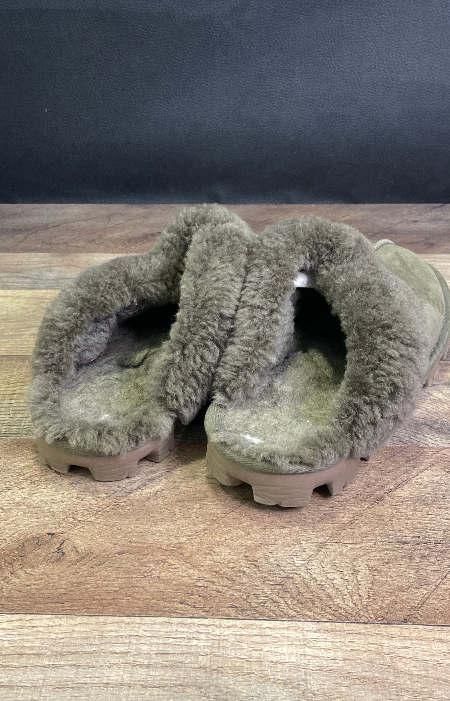 UGG Disquette Burnt Olive Suede Sheepskin Platform Slippers Women's Size 7