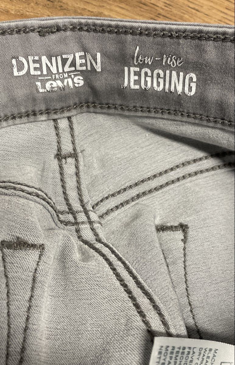 Denizen from Levi's Women's Low-Rise Jeggings Light Gray Stretch Skinny Sz 9 W29