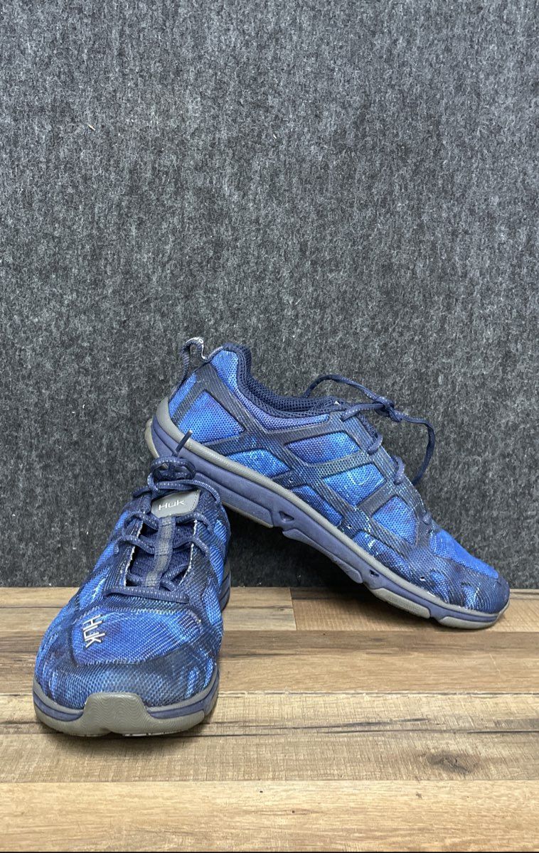 Huk Attack Men's Performance Fishing Shoes Blue Pattern Size 10