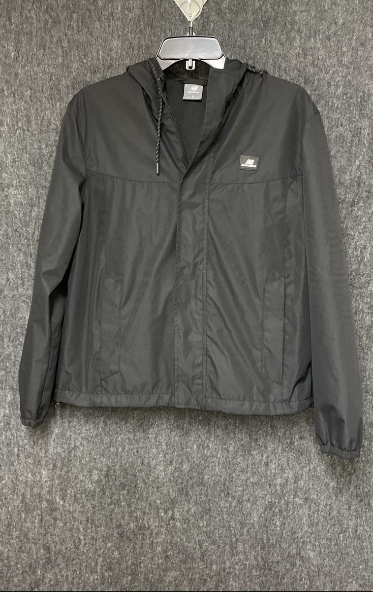 New Balance Men's Black Full Zip Hooded Windbreaker Jacket Mesh Lined Size L