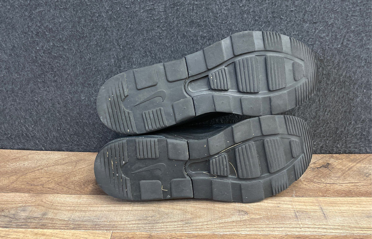 Nike Air Max Motion 2 Triple Black Men's Running Shoes Size 9.5