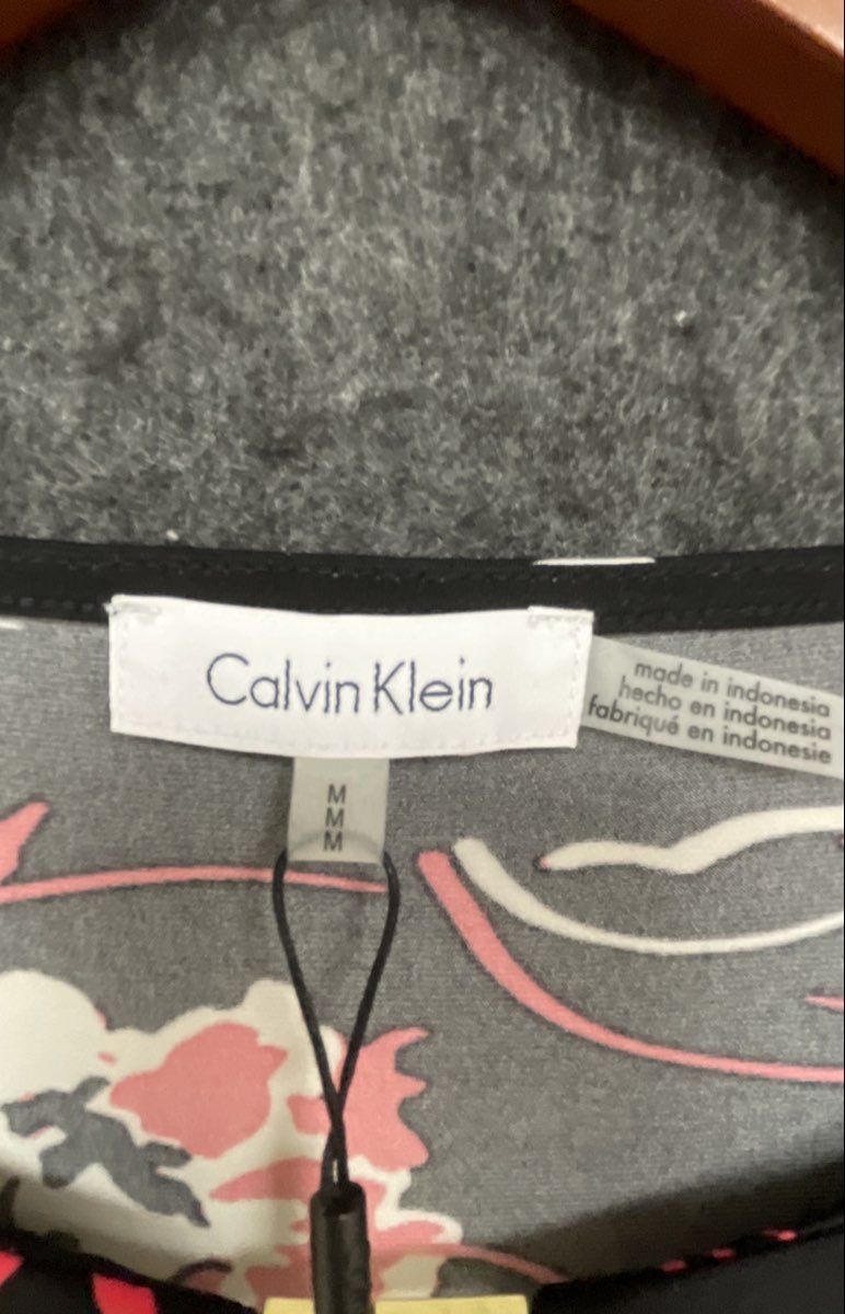 Calvin Klein Women's Floral Print Keyhole Blouse Black Red White NWT Sz M