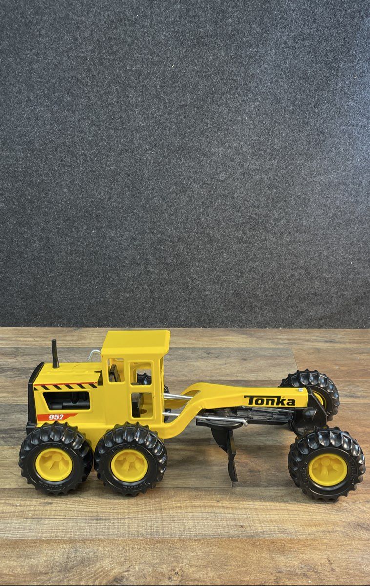 Tonka Steel Classics Road Grader 952 Yellow Pressed Steel Construction Toy