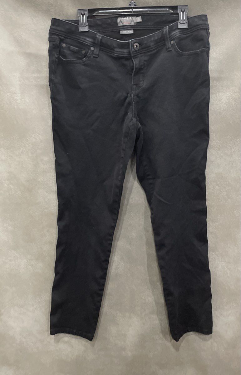 Torrid Women's Black Luxe Skinny Sateen Stretch Jeans Size 14R