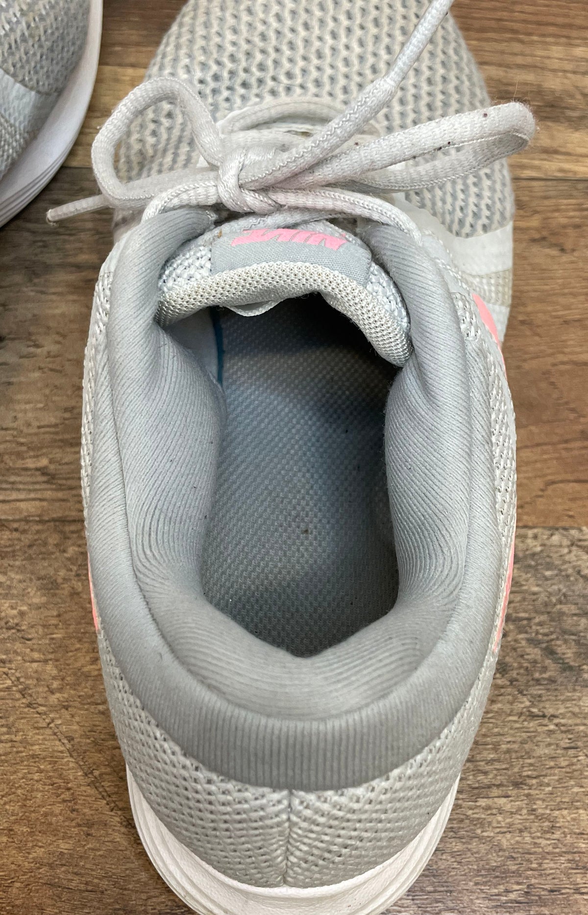 Nike Revolution 4 Wolf Grey Sunset Pulse Women's Running Shoes Size 8.5