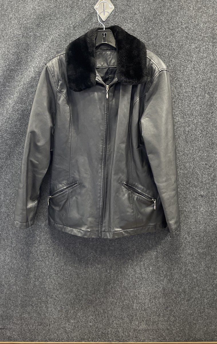 Vintage 90s Jacqueline Ferrar Women's Black Leather Jacket Faux Fur Collar