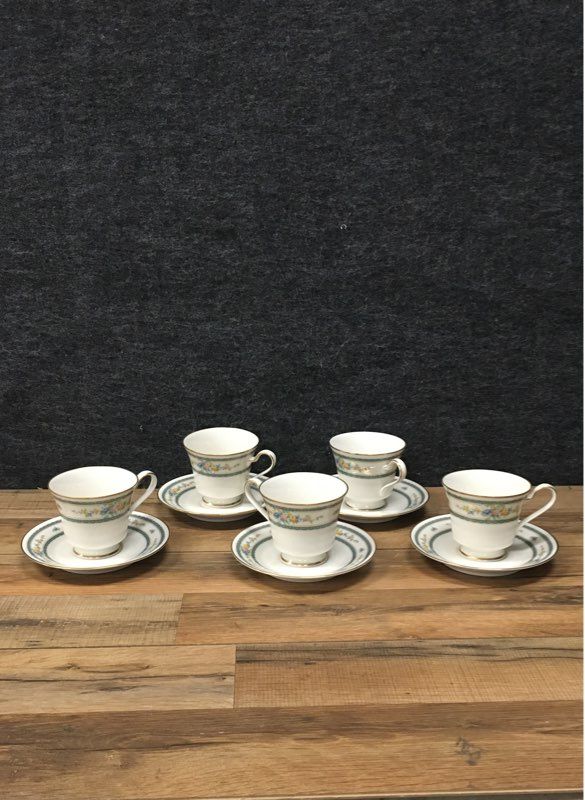 Lot of 5 Noritake Amenity 7228 Footed Cups & Saucers