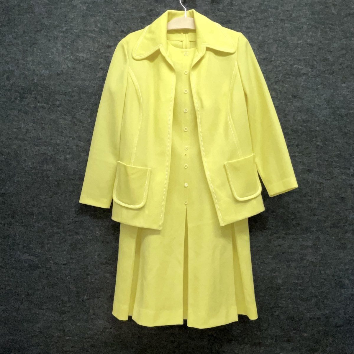 Vintage 70s Women's Yellow 2-Piece Suit Dress and Jacket Set Sz L