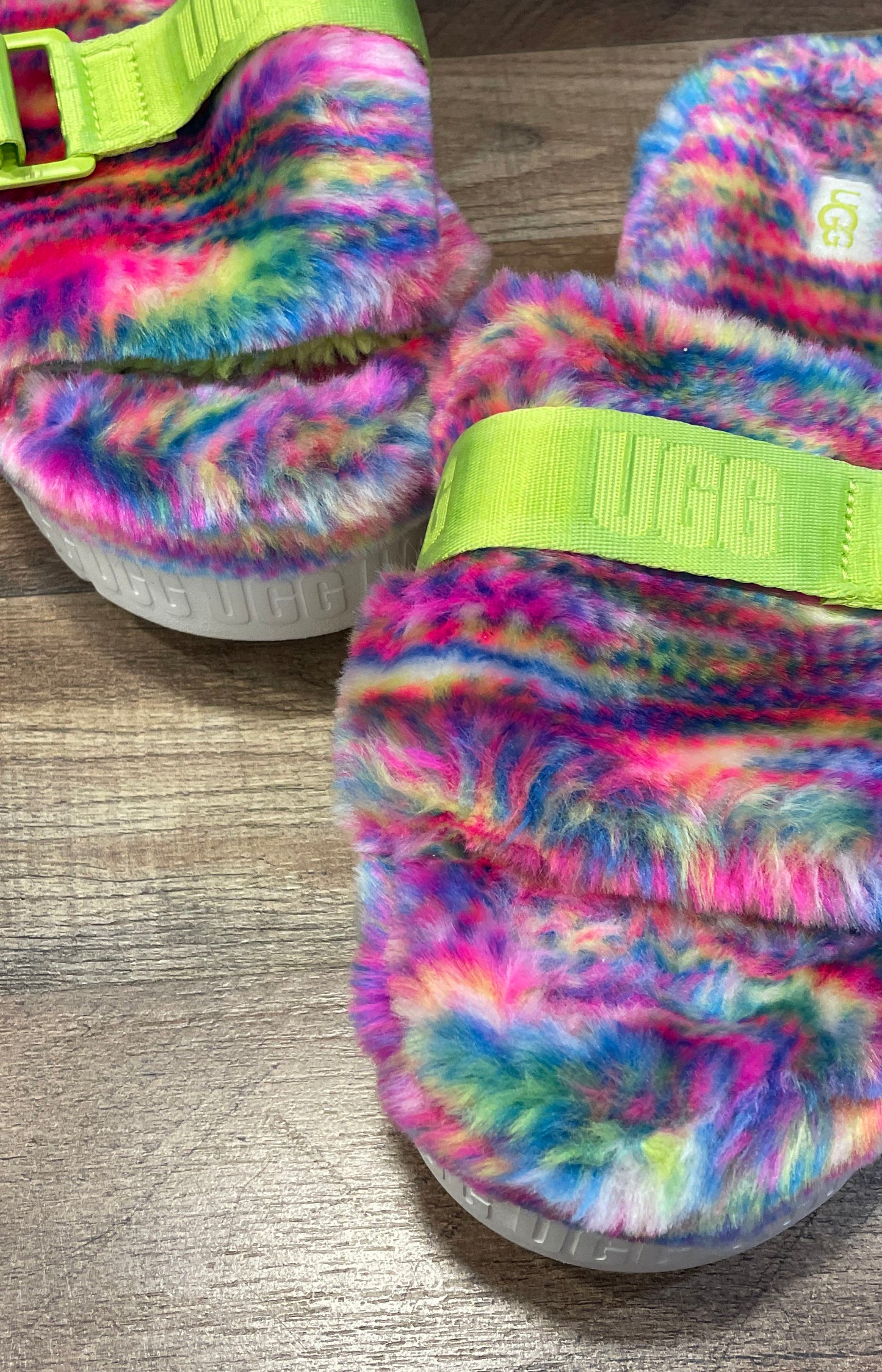 UGG Fluffita Pixelate Multicolor Women's Platform Slide Sandals Size 9