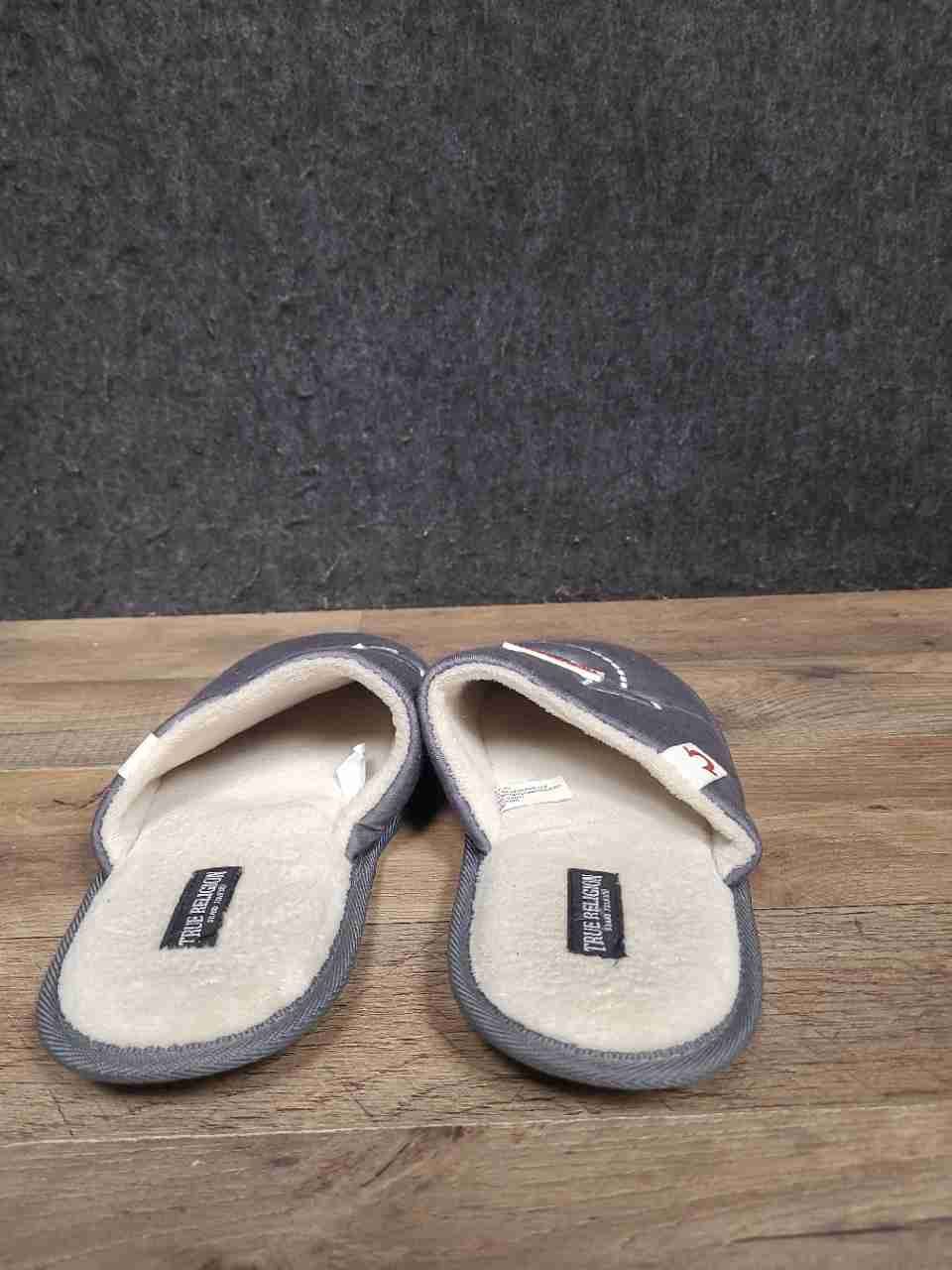 True Religion Grey Embroidered Horseshoe Logo Slip-On Slippers Men's Size 9-10