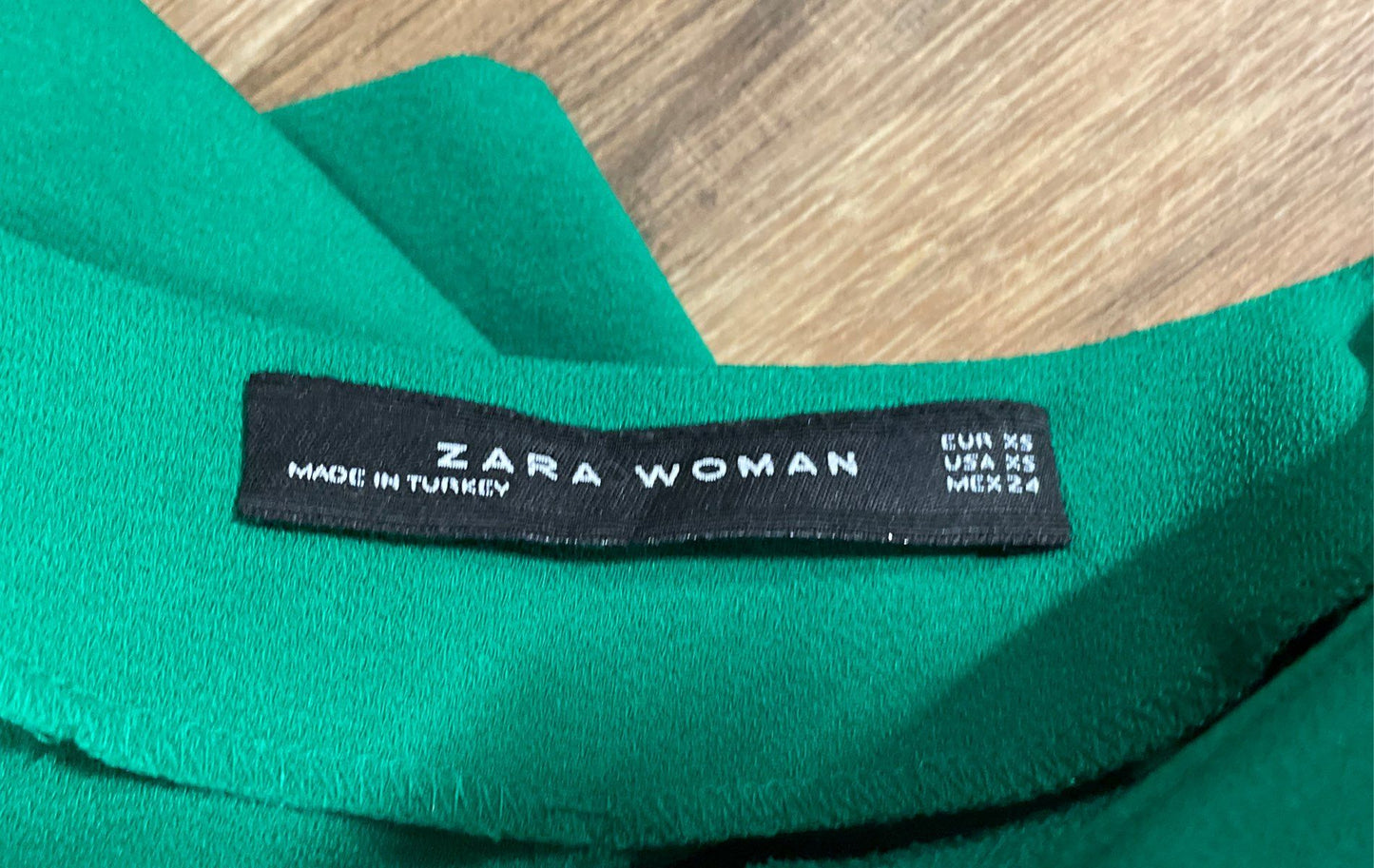 Zara Women's Green Tiered Ruffle Layered Sleeve V-Neck Crepe Blouse Size XS