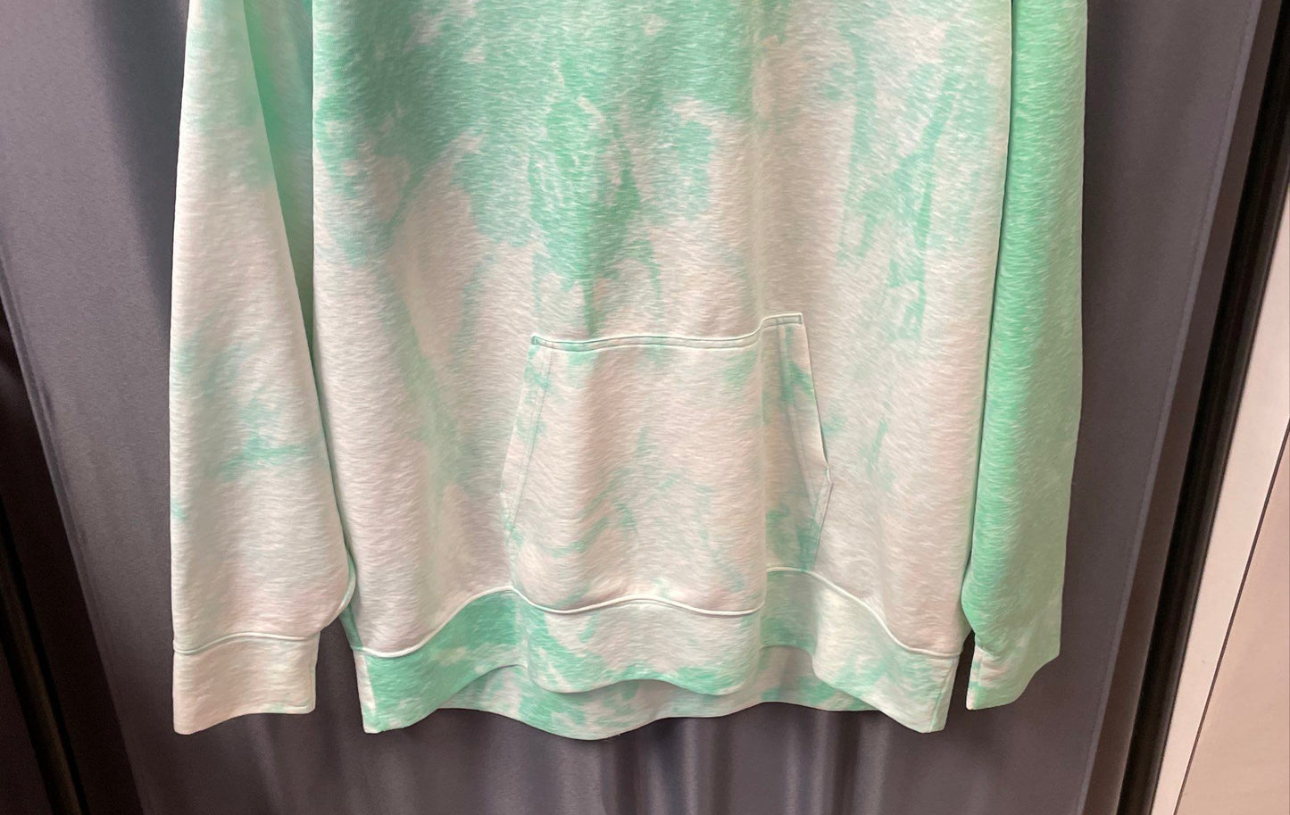 Nike Men's Green White Tie-Dye Dri-FIT Pullover Hoodie Sz L