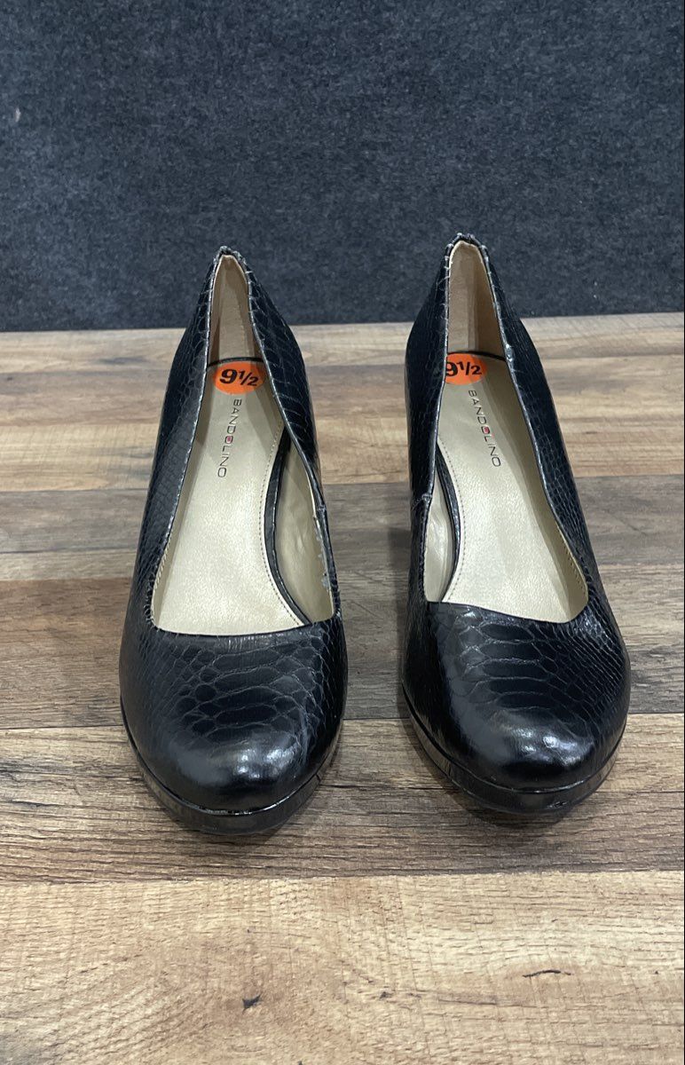 Bandolino Black Faux Croc Platform Round Toe Pumps Women's Size 9.5
