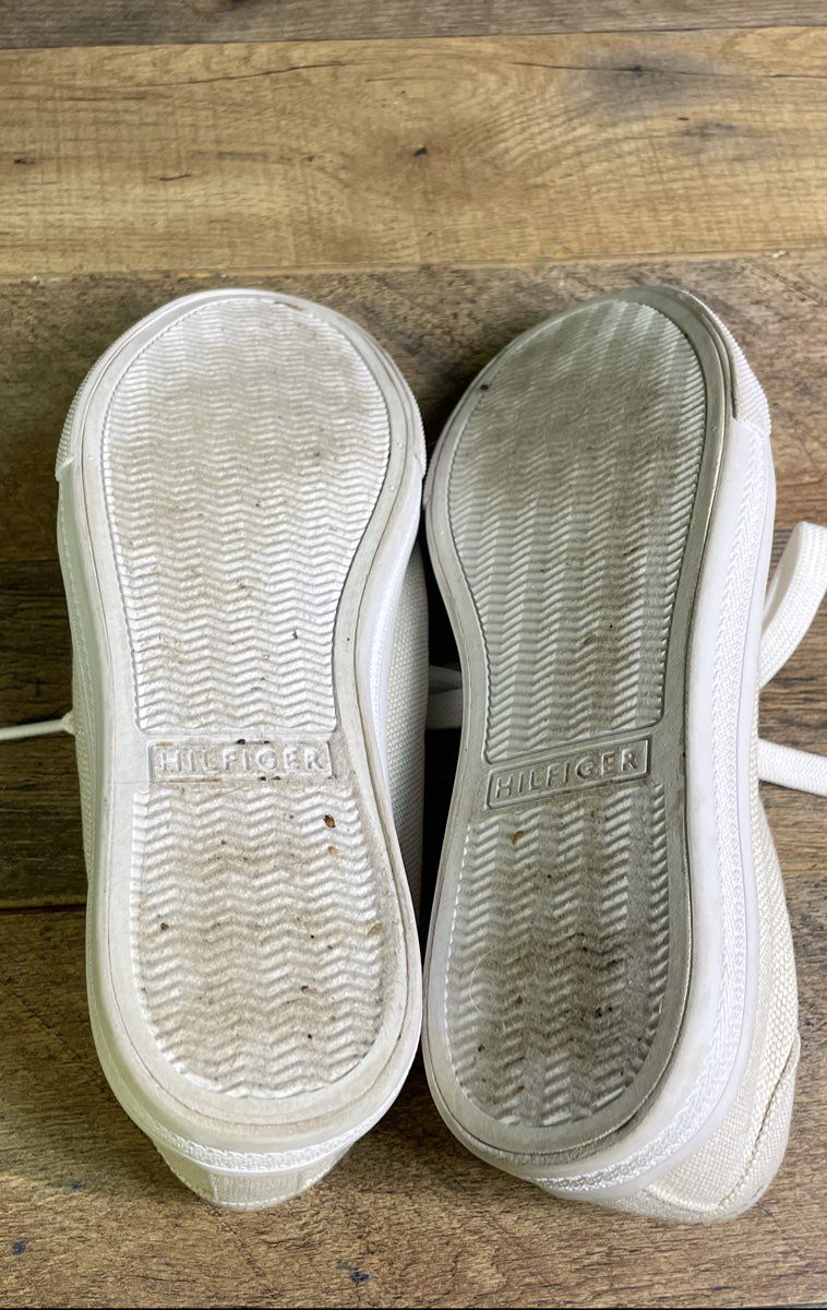 Tommy Hilfiger Twfealee Cream Canvas Low Top Sneakers Women's Size 7.5