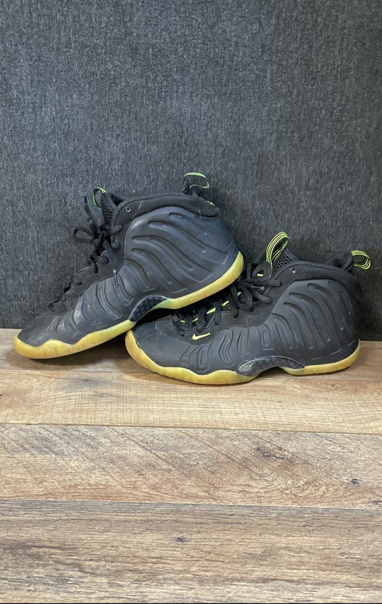 Nike Little Posite One Black Volt Green Youth Basketball Sneakers Size 5.5Y