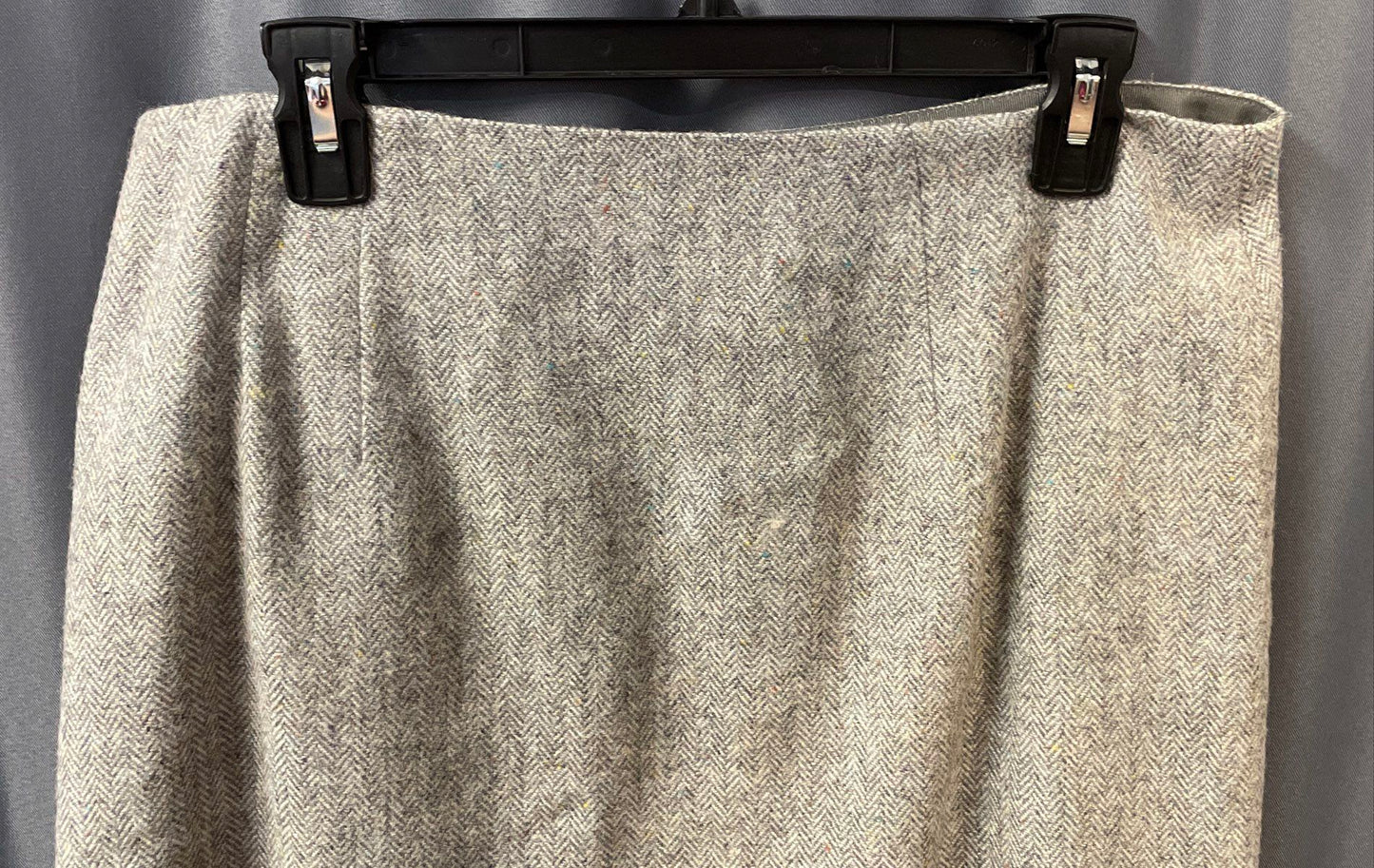 Talbots Women's Gray Wool Blend Herringbone Tweed Scalloped Hem Skirt Sz 10