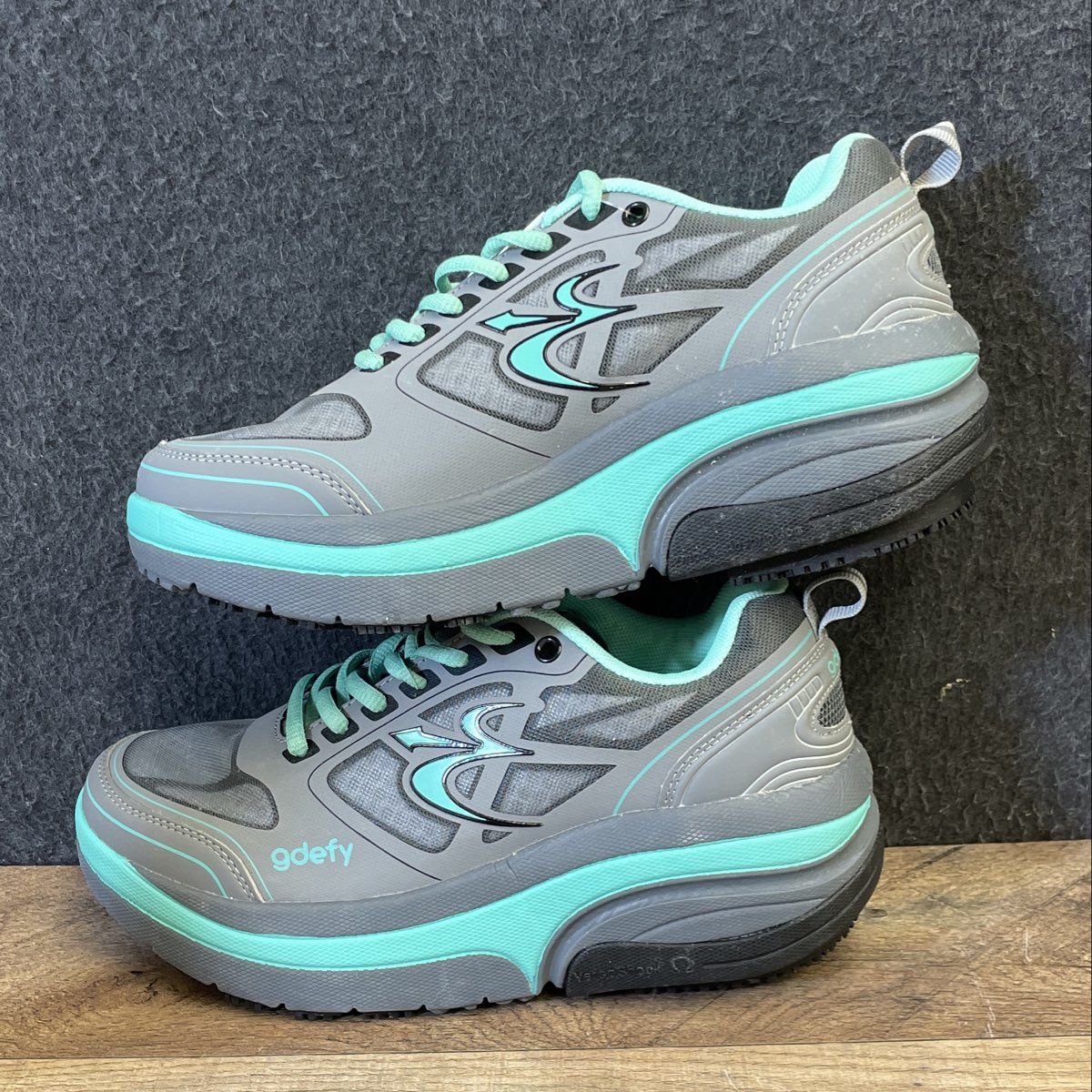 Gravity Defyer G-Defy Ion Grey Teal VersoShock Running Sneakers Size 7.5