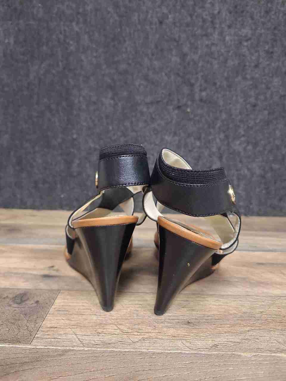 Michael Kors Crisscross Elastic Peep Toe Wedge Sandals Black Tan Size 8M