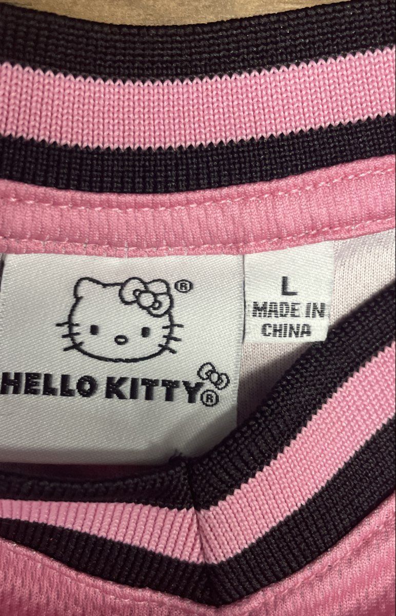 Hello Kitty Women's Pink Jersey Style T-Shirt Star Graphic HK Back Sz L