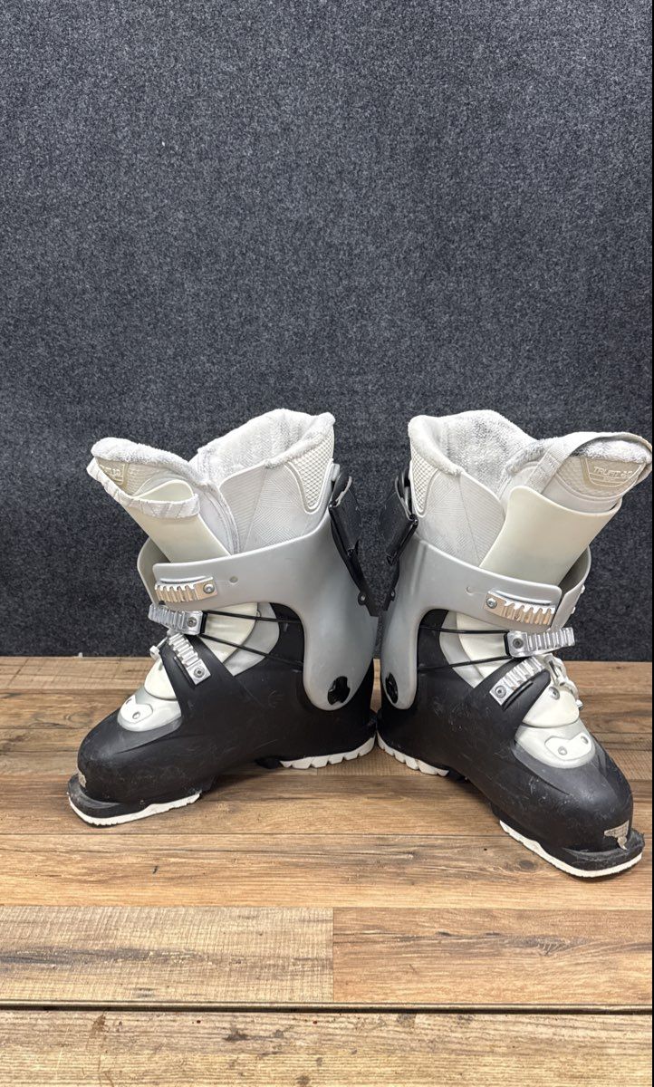 Dalbello Kyra 85 Womens All Mountain Ski Boots Mondo 25.5 Black Silver
