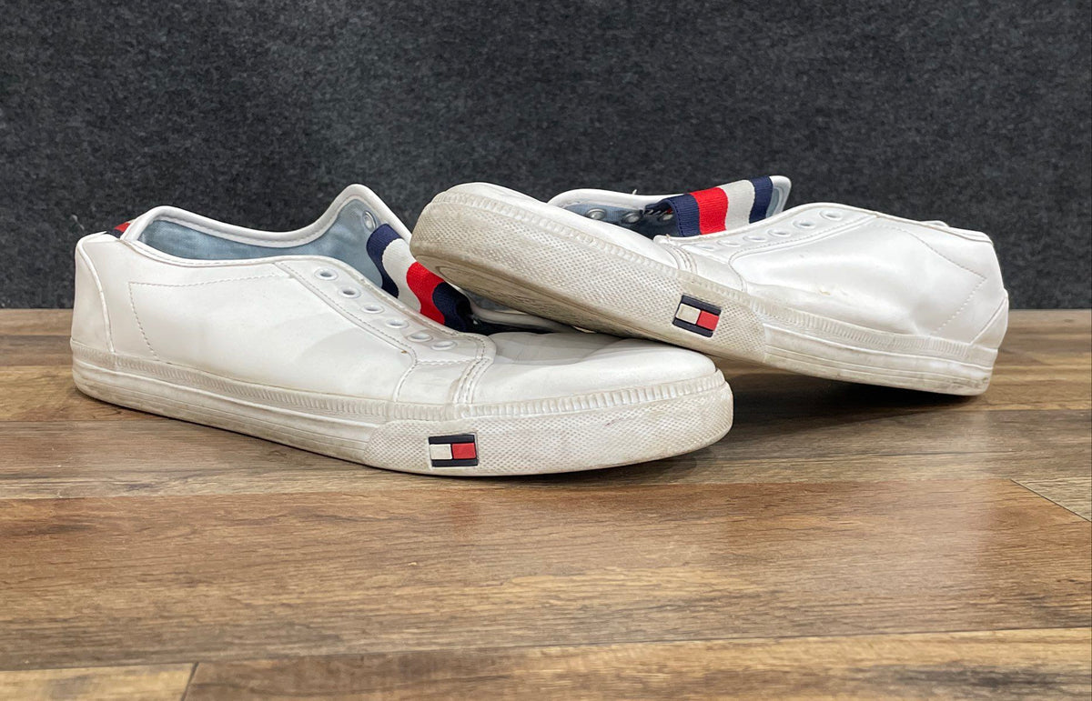 Tommy Hilfiger Men's White Flag Low Top Casual Slip-On Sneakers Size 11