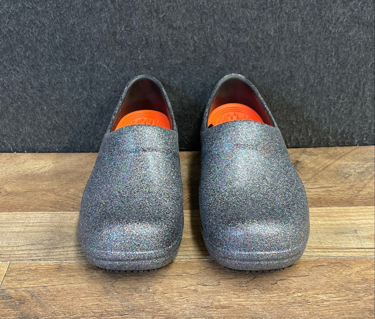 Crocs Neria Pro II Silver Glitter Slip Resistant Work Clogs Women's Size 7