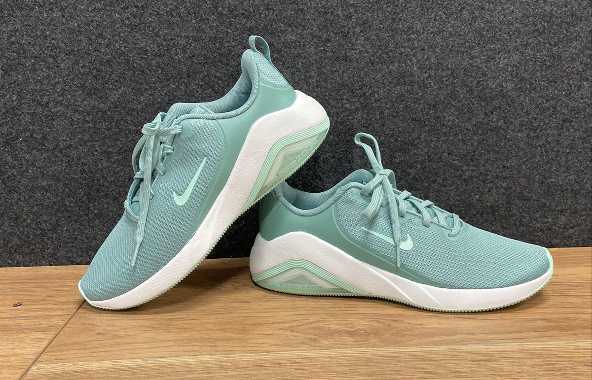 Nike Air Zoom Bella 6 Mint Green Women's Training Shoes Size 10