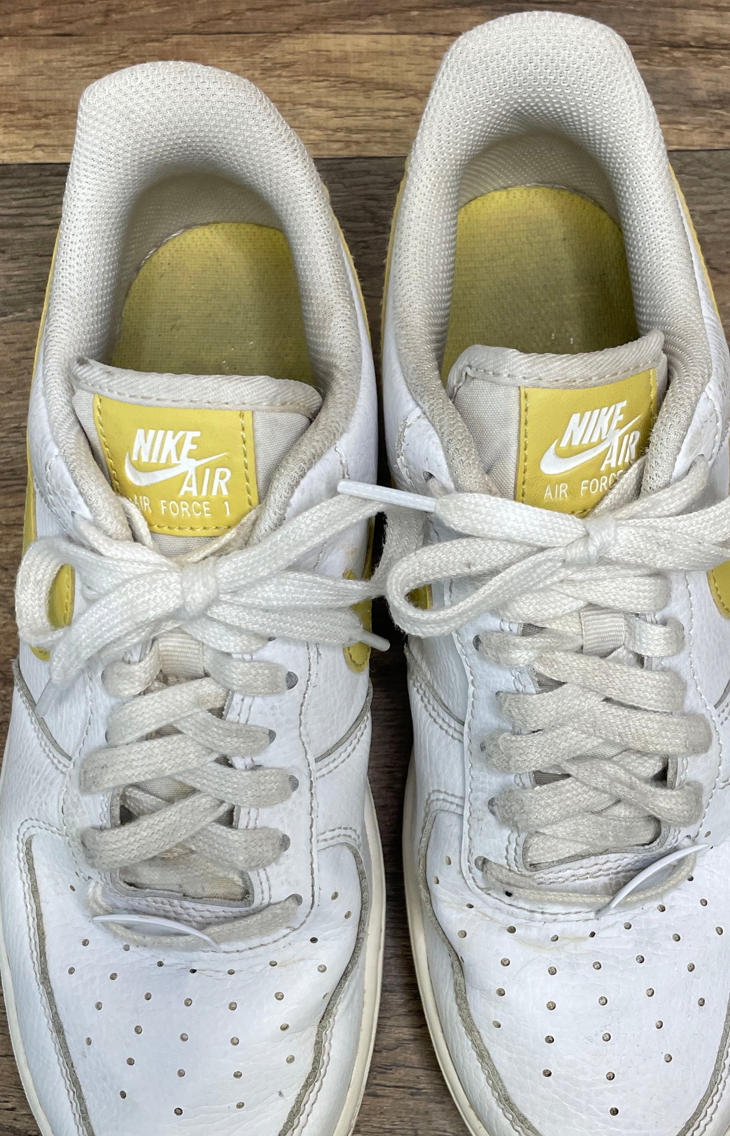 Nike Air Force 1 Low '07 White Yellow Women's Sneakers Size 9