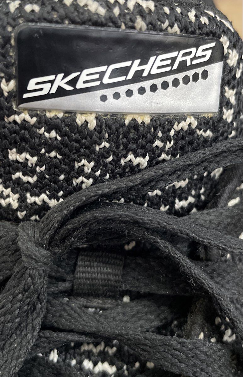 Skechers Memory Foam Black White Knit Lifestyle Sneakers Size 9.5