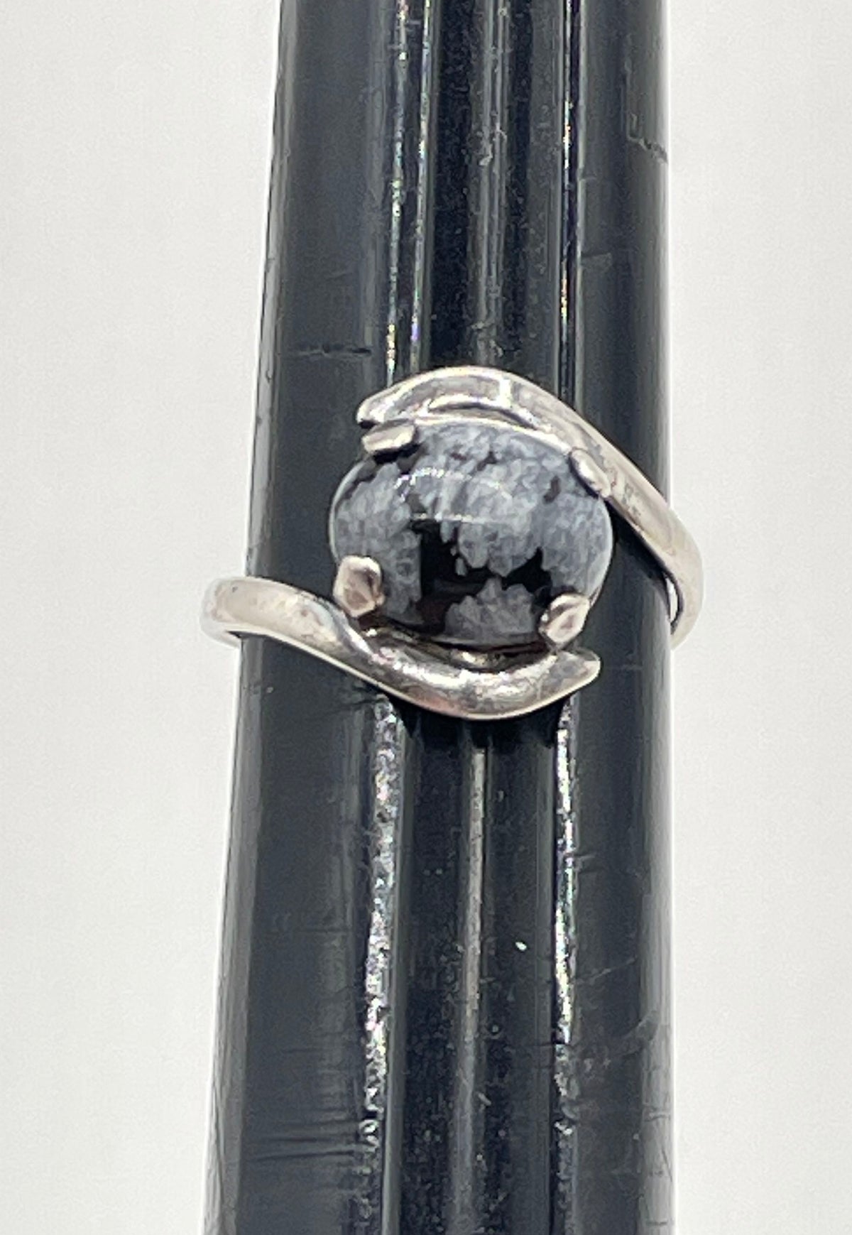 925 Sterling Silver Snowflake Obsidian Bypass Ring 2.1g