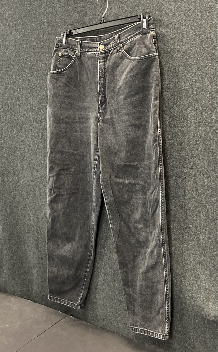 Vintage 90s Lizwear Women's Faded Black High Rise Tapered Leg Denim Jeans Sz 16