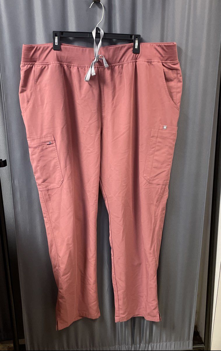 Figs Women's Scrub Set Brick Catarina V-Neck Top 5XL Cargo Pants 5XLT