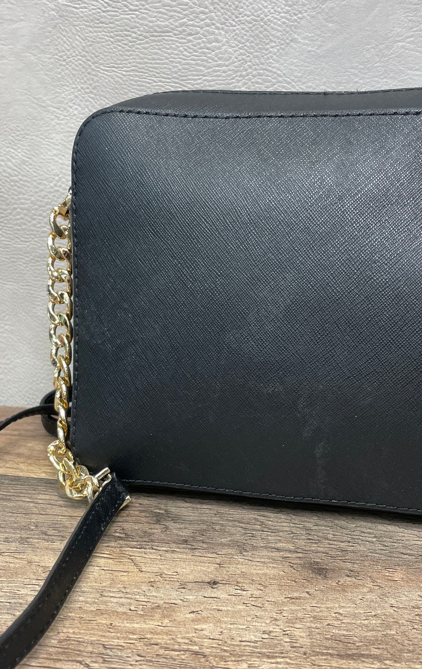 Michael Kors Black Saffiano Leather Jet Set East West Crossbody Bag Gold