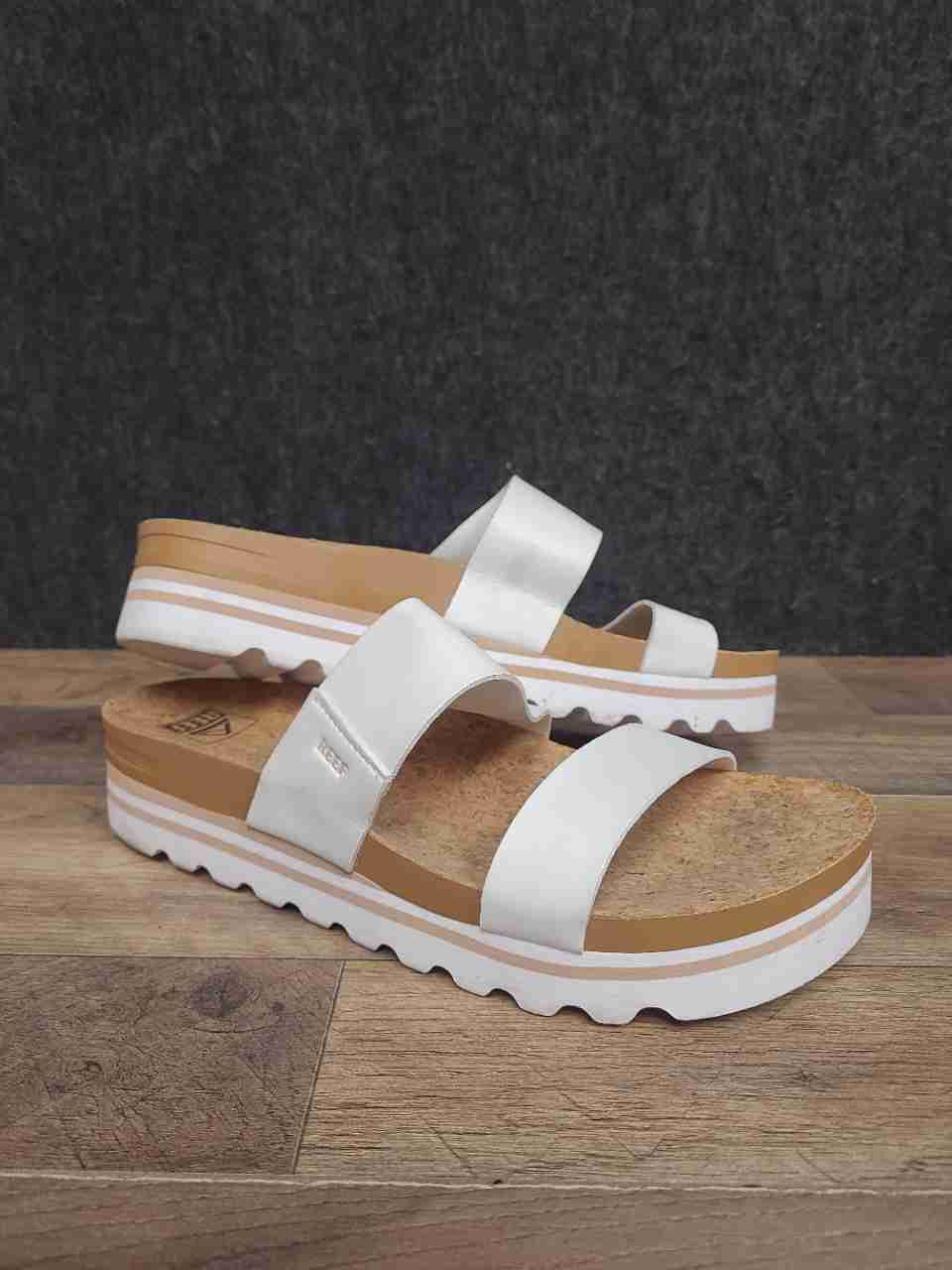 Reef Cushion Vista Hi White Double Strap Platform Sandals Women's Size 10