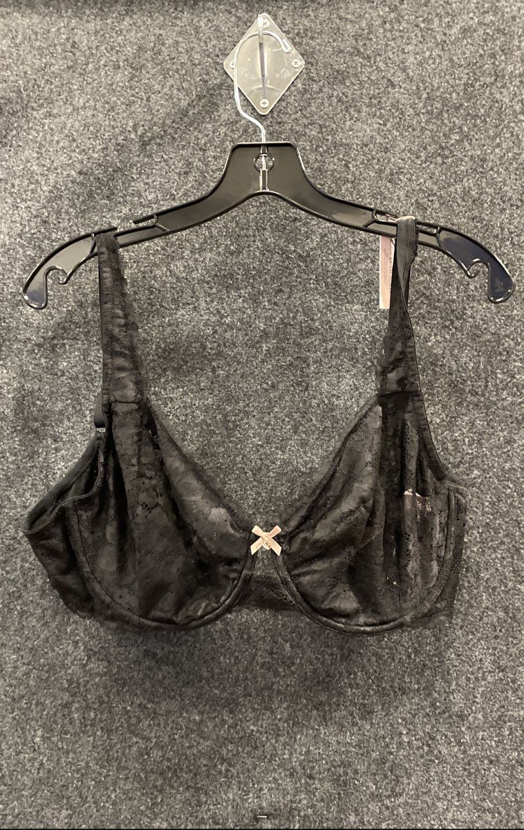 Victoria's Secret Women's Body By Victoria Black Floral Lace Bra Sz 42C NWT