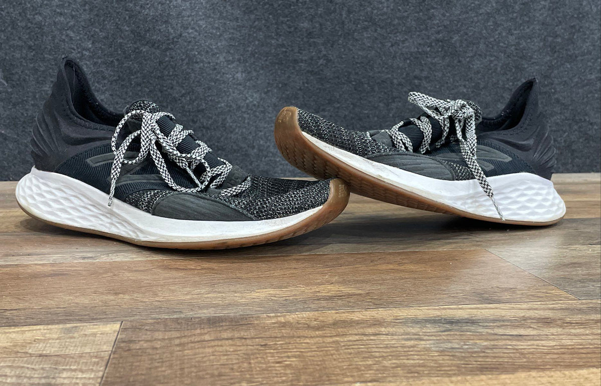 New Balance Fresh Foam Roav Black White Grey Running Shoes Size 9