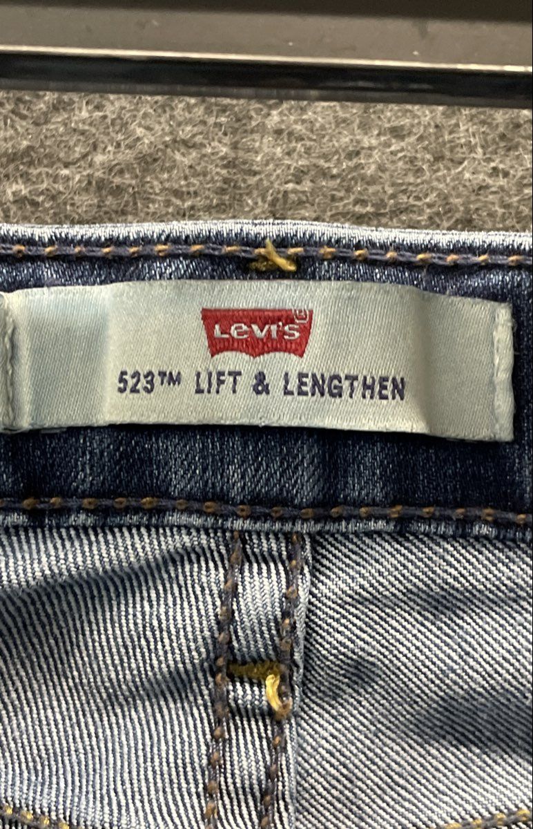 Levi's Women's 523 Lift & Lengthen Bootcut Blue Jeans Size 14 M