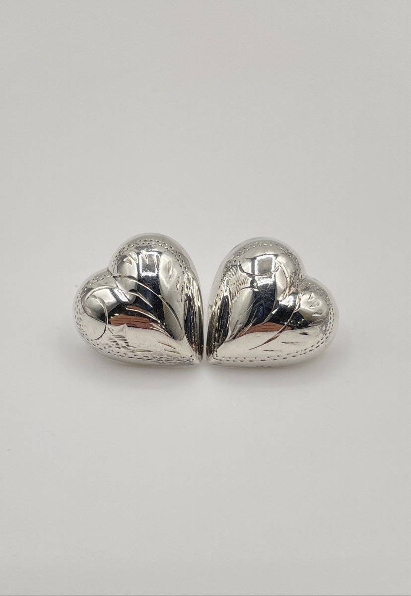 925 Sterling Silver Etched Filigree Puffy Heart Stud Earrings 3.1g