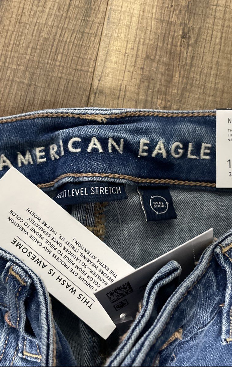 American Eagle Women's Stacked Jeans Light Blue Next Level Stretch Sz 10 NWT